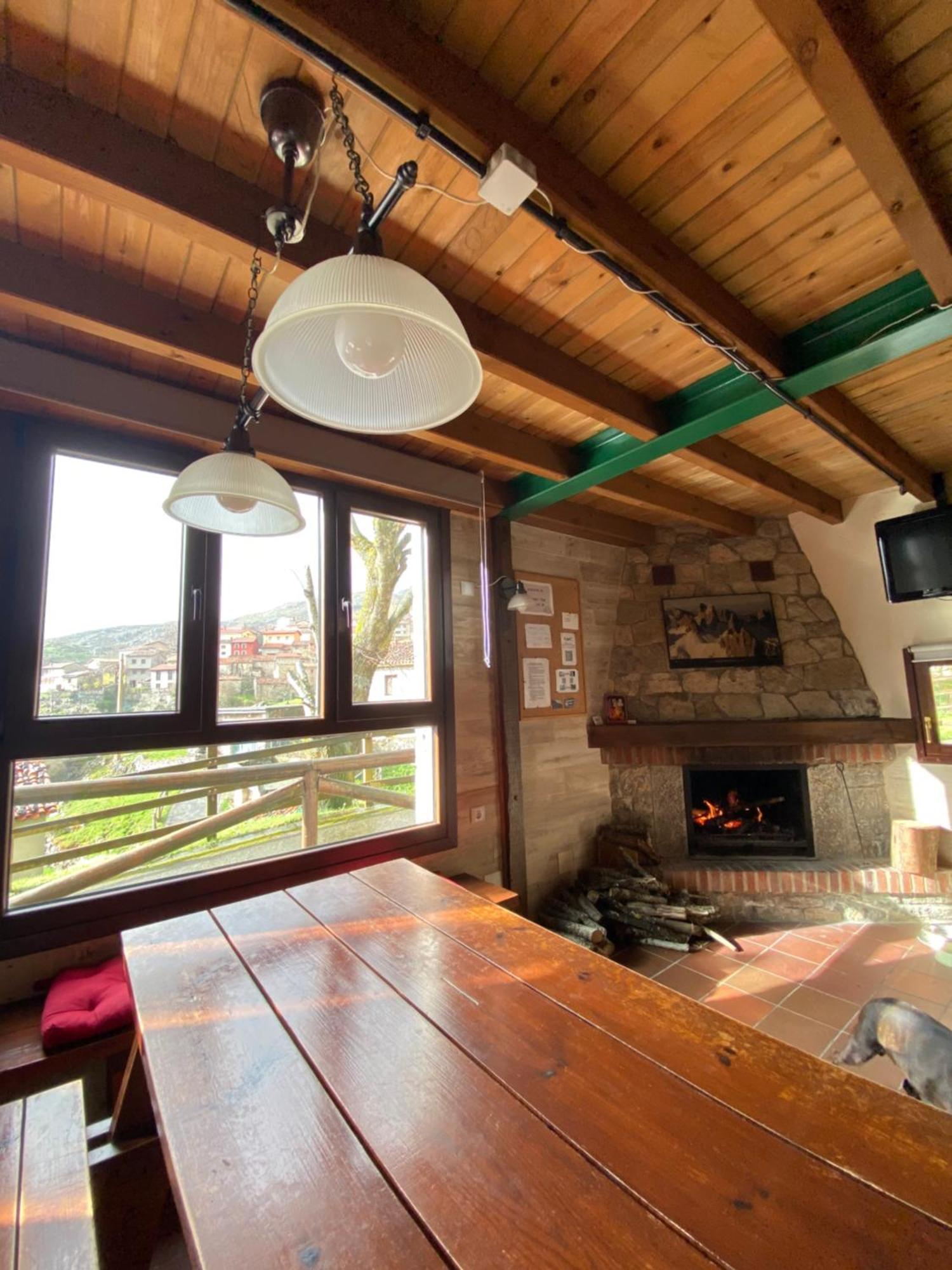 Albergue Pena Castil Sotres Exterior photo